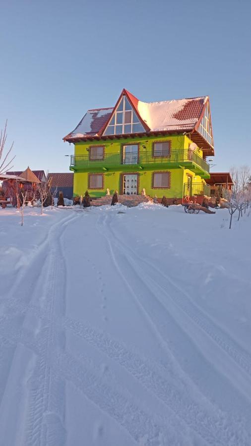 La Capra Vecinului Villa Oglinzi Exterior foto